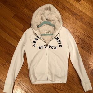 White Hoodie sweater